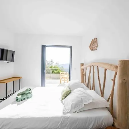 Ivona - De Luxe Avec Piscine Chauffee A Santa-giulia * Porto-Vecchio (Corsica)