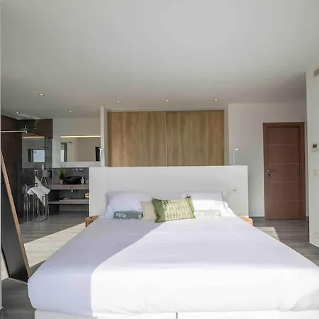 Ivona - De Luxe Avec Piscine Chauffee A Santa-giulia بورتو فيكشْيو