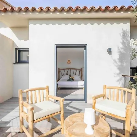 Ivona - De Luxe Avec Piscine Chauffee A Santa-giulia فيلة