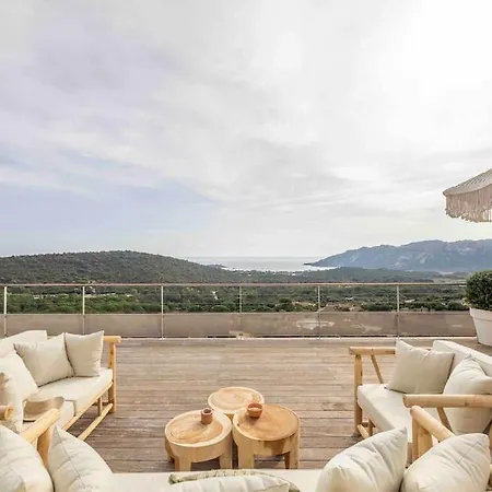 Ivona - De Luxe Avec Piscine Chauffee A Santa-giulia *