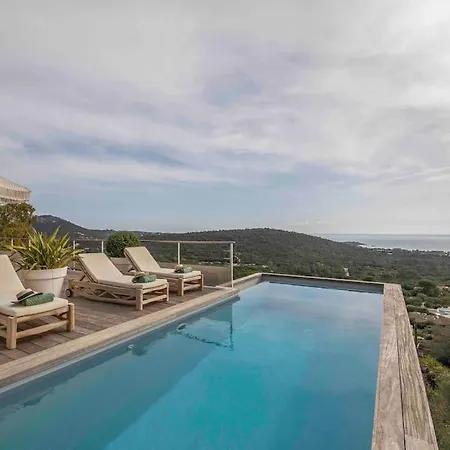 Ivona - De Luxe Avec Piscine Chauffee A Santa-giulia Porto-Vecchio (Corsica)
