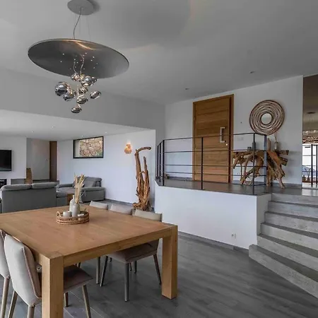 Ivona - De Luxe Avec Piscine Chauffee A Santa-giulia Villa *