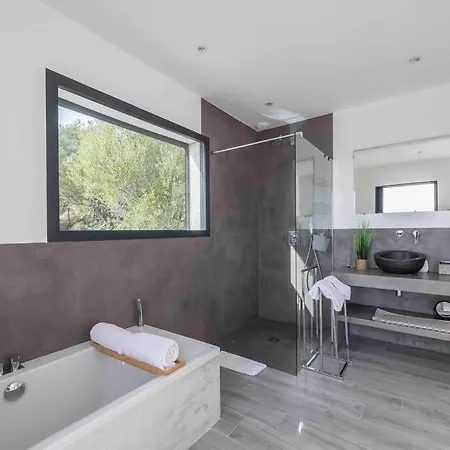 Ivona - De Luxe Avec Piscine Chauffee A Santa-giulia * بورتو فيكشْيو